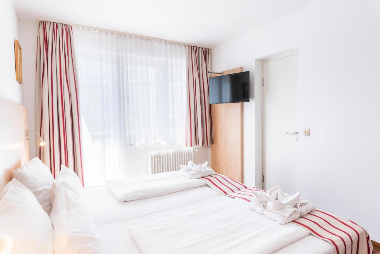 Hotel Astoria Stuttgart City Exterior foto